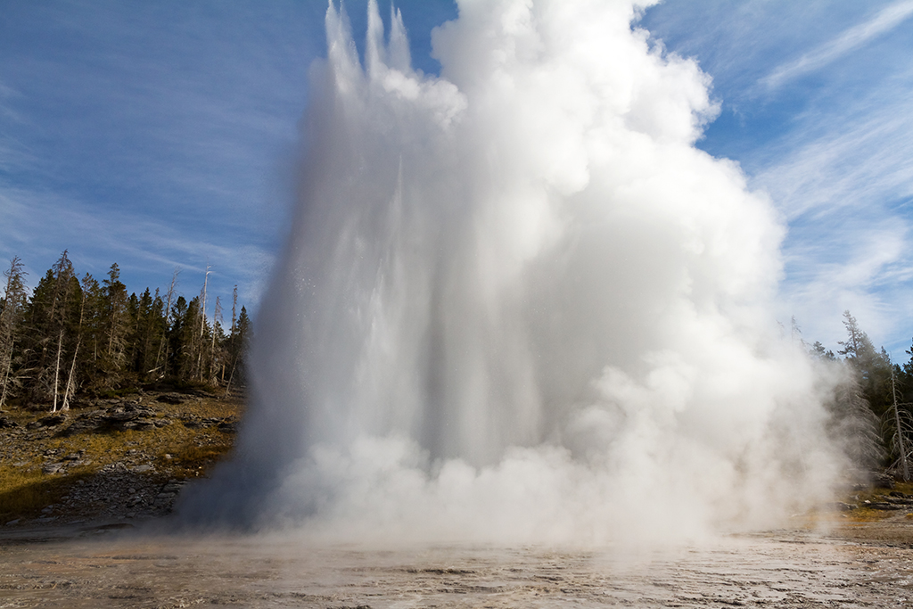 10-04 - 06.jpg - Yellowstone National Park, WY